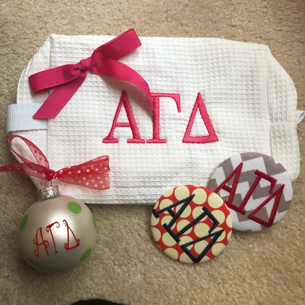 Alpha Gamma Delta gift set